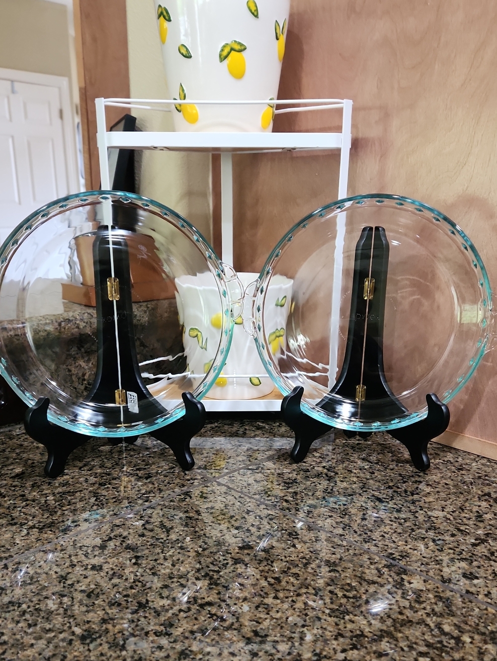 Pyrex Clear 9.5 In Pie Plates (2)